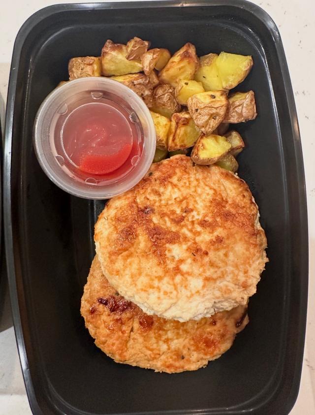 Turkey burgers with roasted potatoes